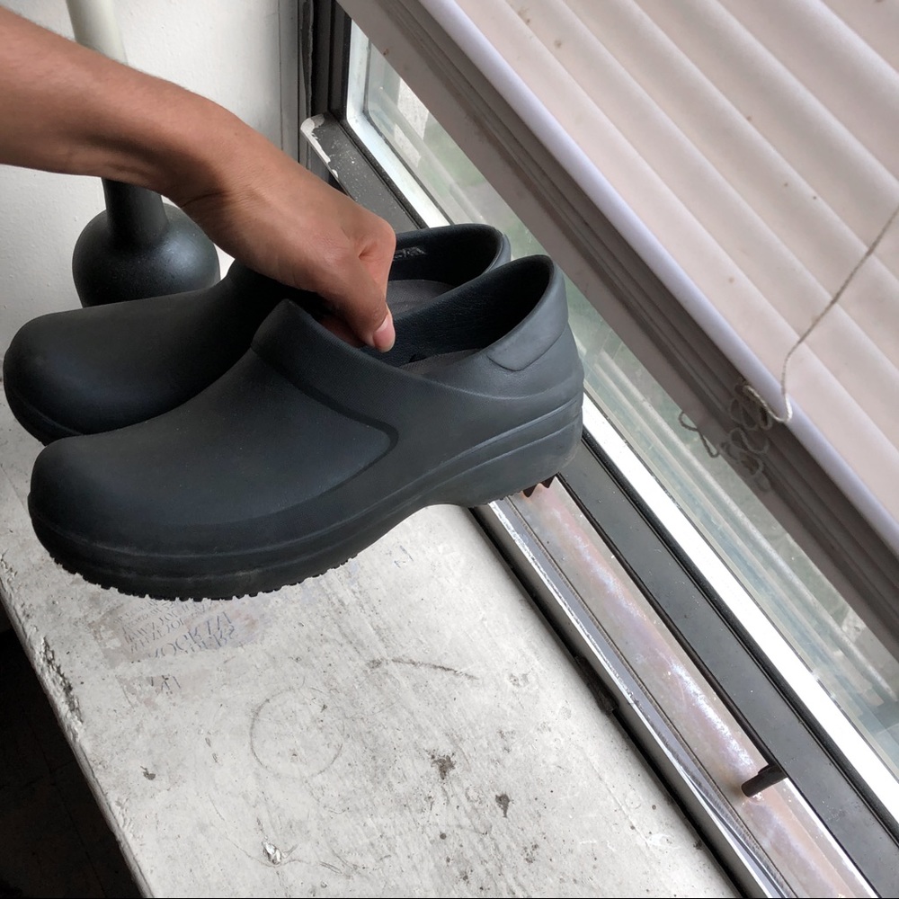 Black Croc Clogs - image 3